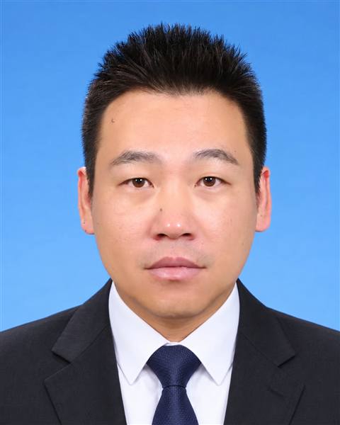 周磊