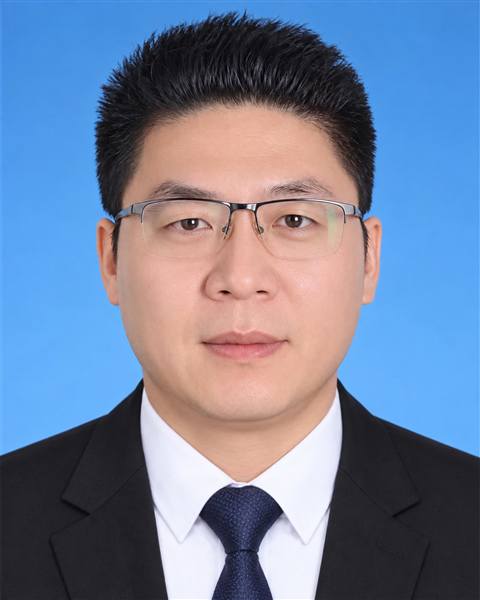 张亮