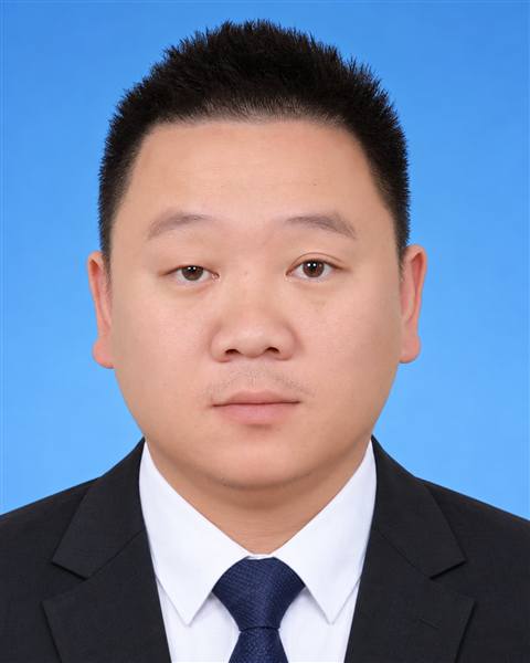 张伟