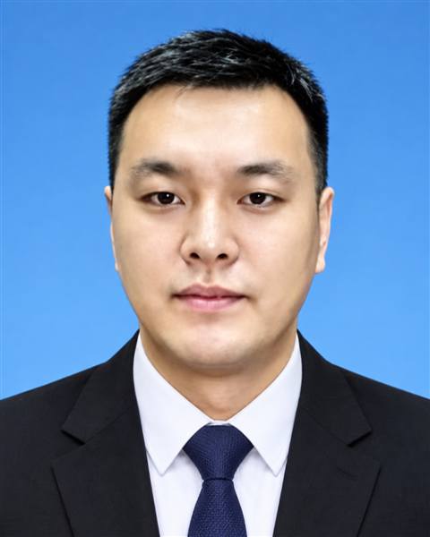 潘云龙